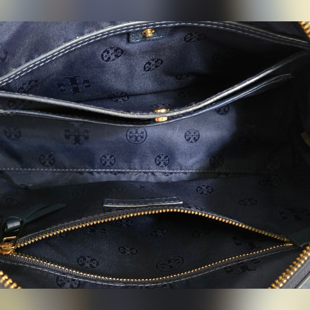EUC Tory Burch Bryant Satchel Quilted Leather Bag in Navy - Picture 12 of 12